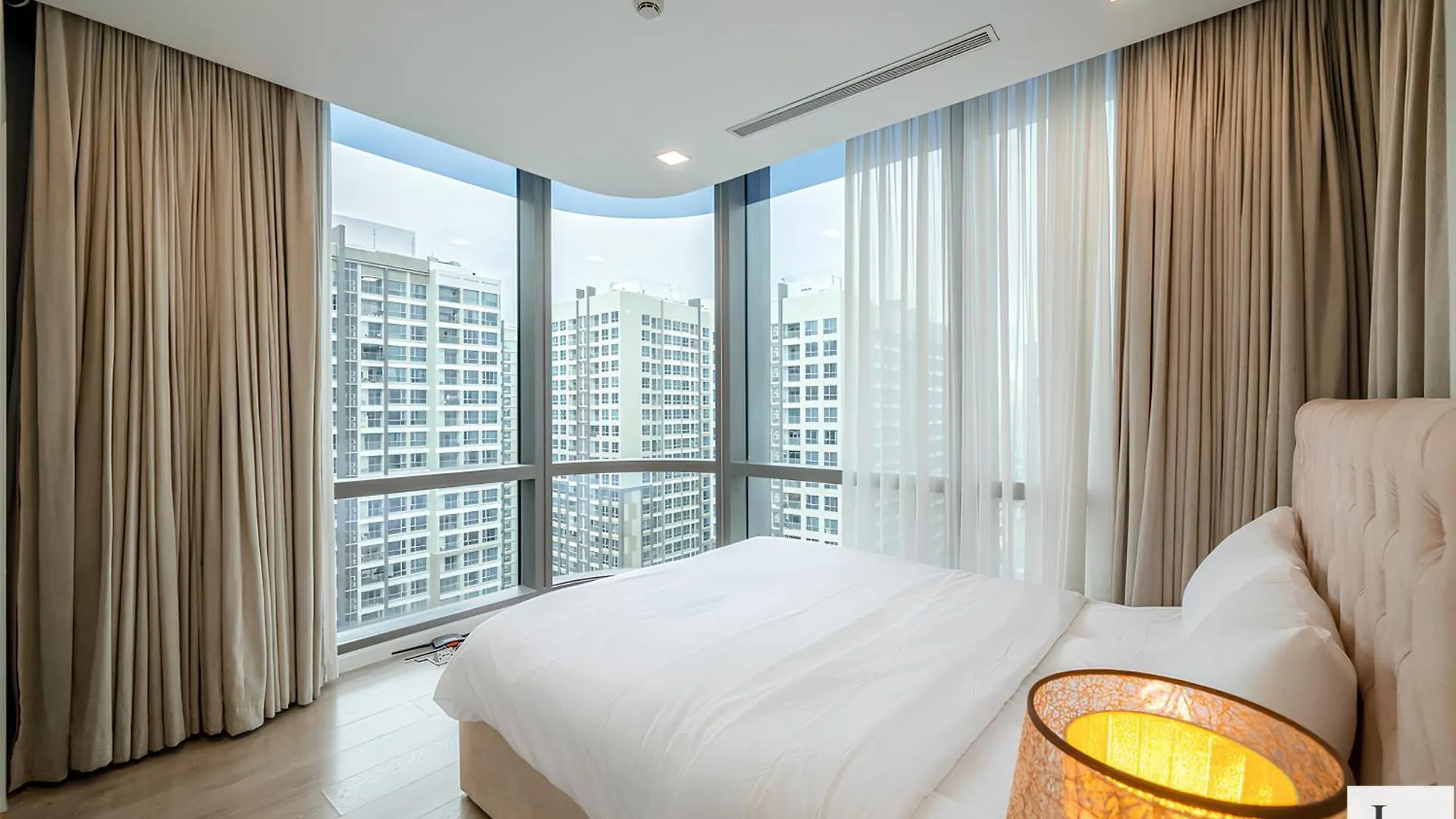 Landmark 81 Panorama Apartment contacts